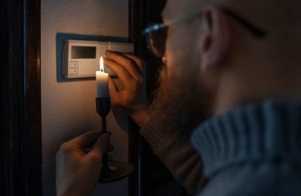 Professional Electrician For Repairs4345